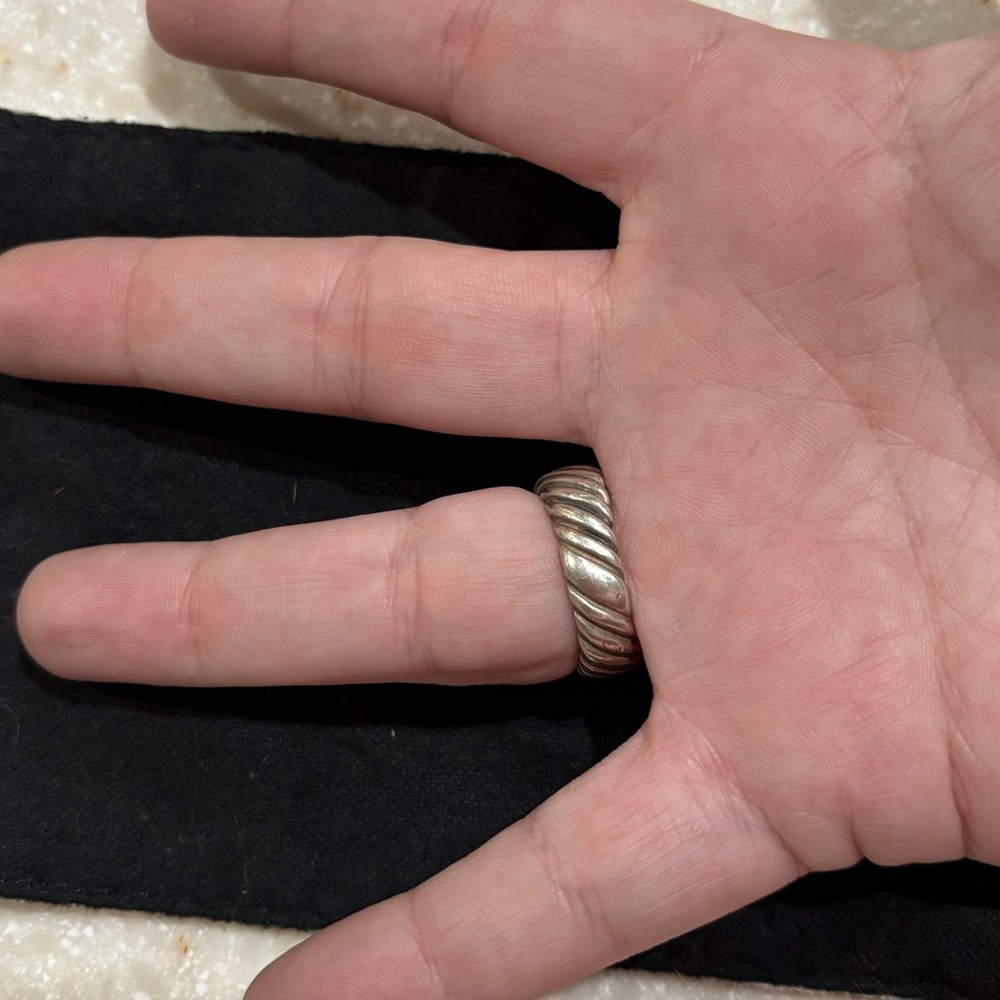 David Yurman Two-Tone Sculpted Cable Buckle Ring - Picture 6 of 10